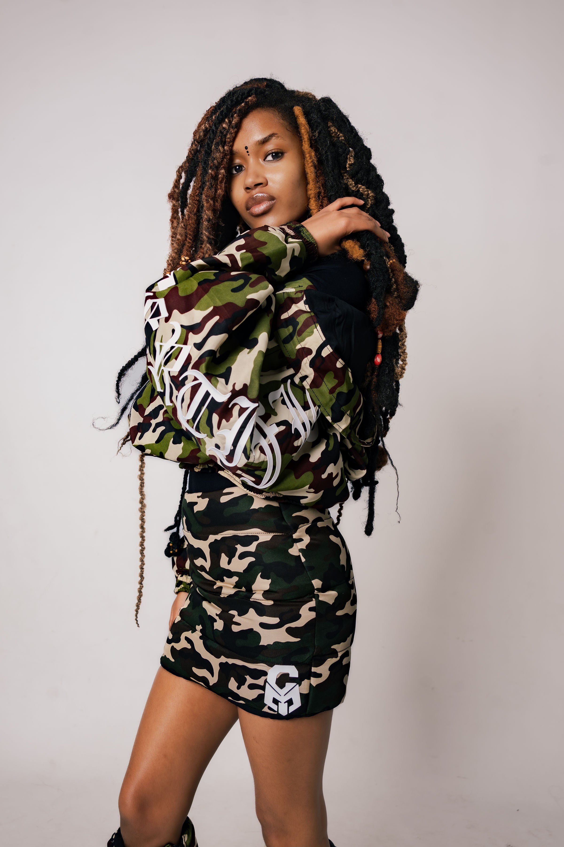 Members puff mini skirt